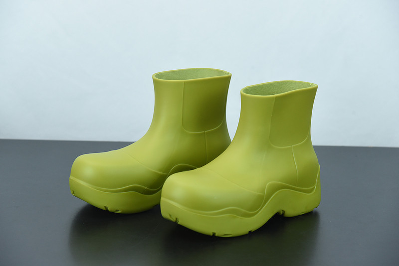 BOTTEGA VENETA SNEAKER