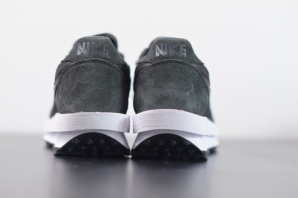 NIKE SACAI NIKE LDWAFFLE BLACK NYLON BV0073-002