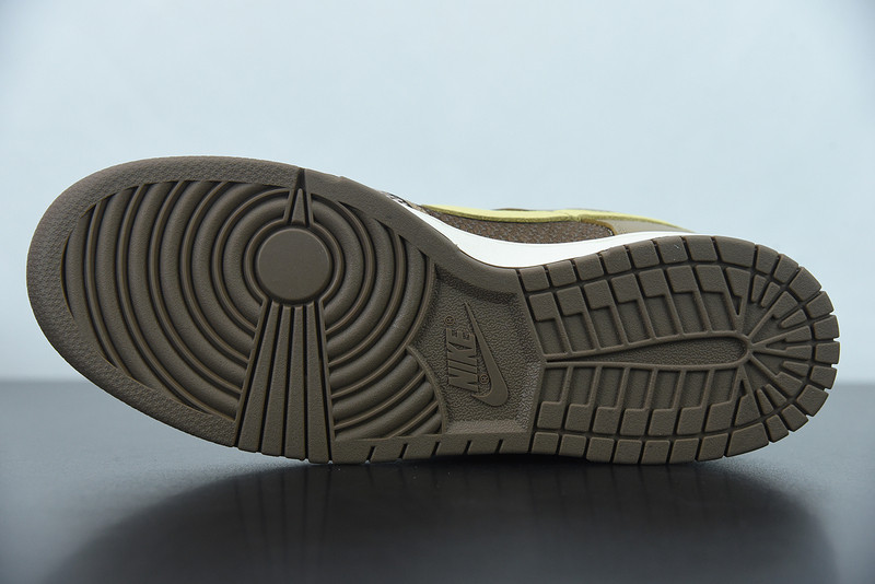 UNDEFEATED X NIKE DUNK LOW SP