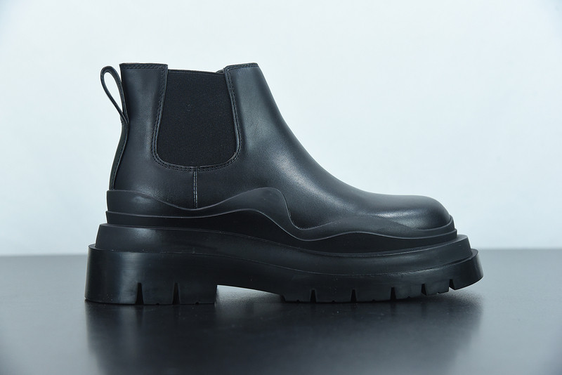 BOTTEGA VENETA SNEAKER