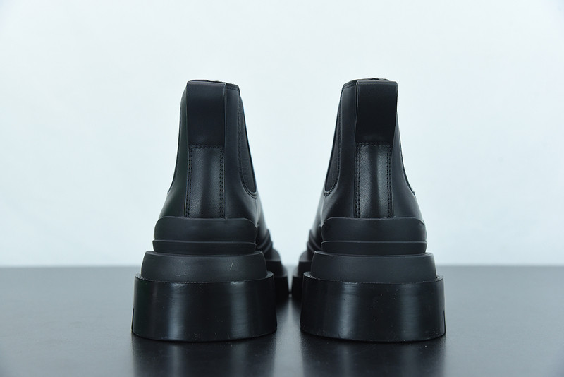 BOTTEGA VENETA SNEAKER