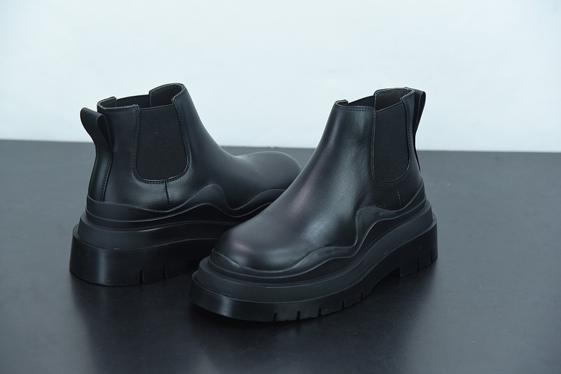 BOTTEGA VENETA SNEAKER