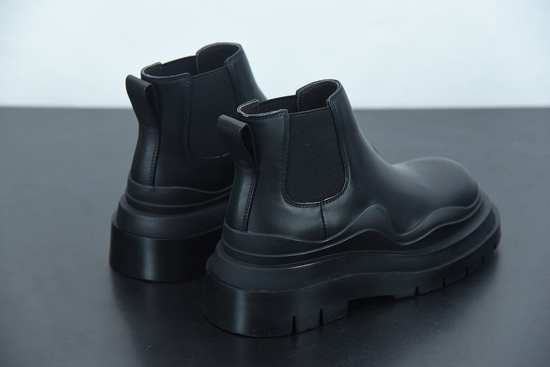 BOTTEGA VENETA SNEAKER