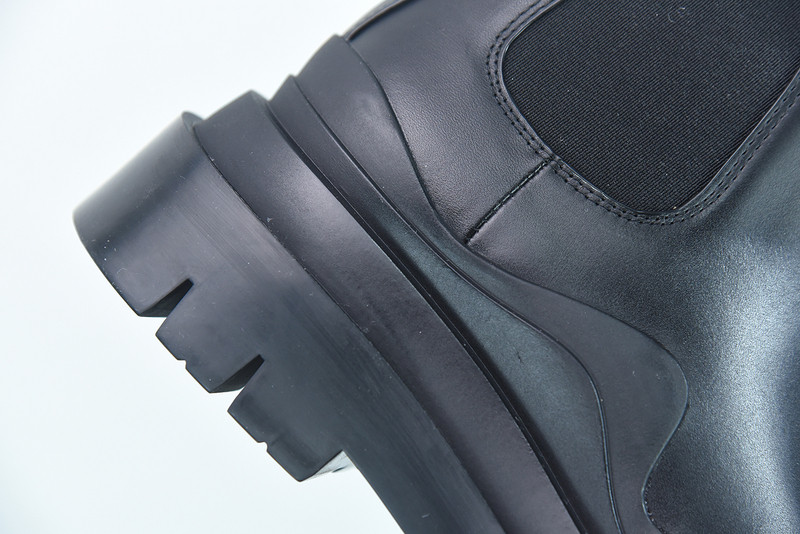 BOTTEGA VENETA SNEAKER