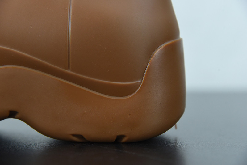 BOTTEGA VENETA SNEAKER