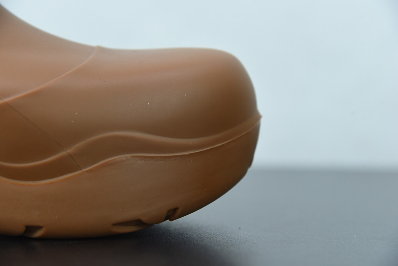 BOTTEGA VENETA SNEAKER