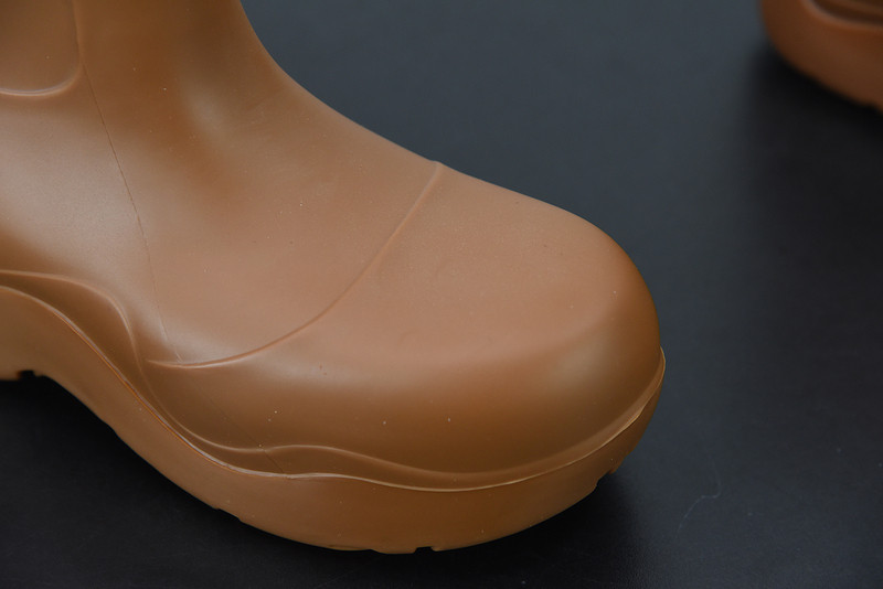 BOTTEGA VENETA SNEAKER