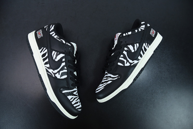 QUARTERSNACKS X NIKE DUNK LOW SB