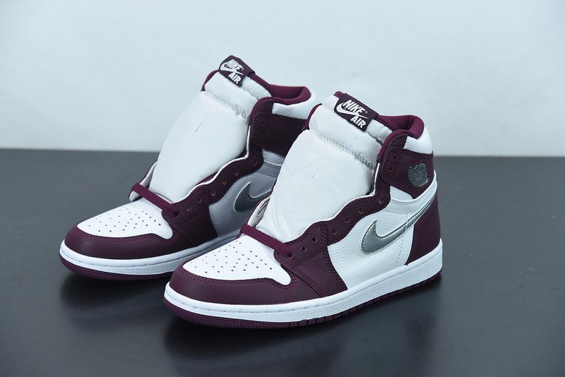 AIR JORDAN 1 RETRO HIGH OG “BORDEAUX” 555088-611