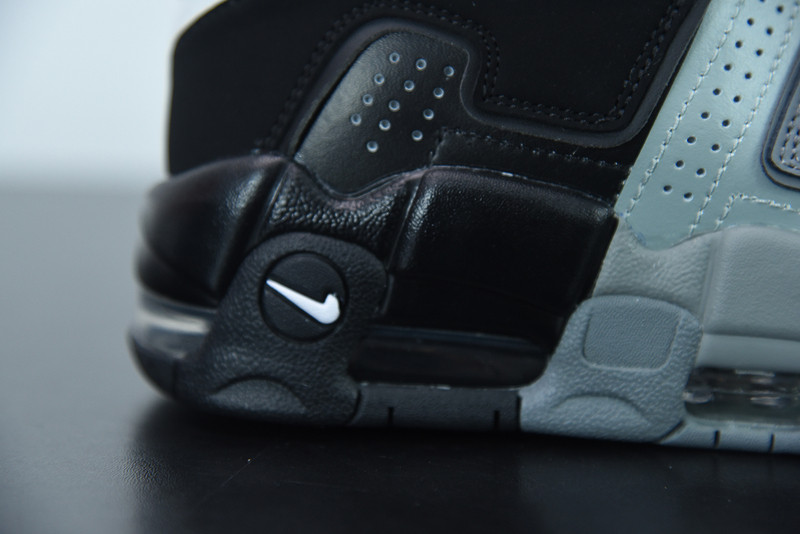 NIKE AIR MORE UPTEMPO