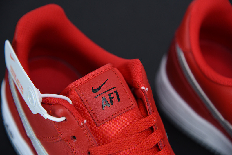 NIKE AIR FORCE 1 LOW IN RED AND GREY DD7113-600