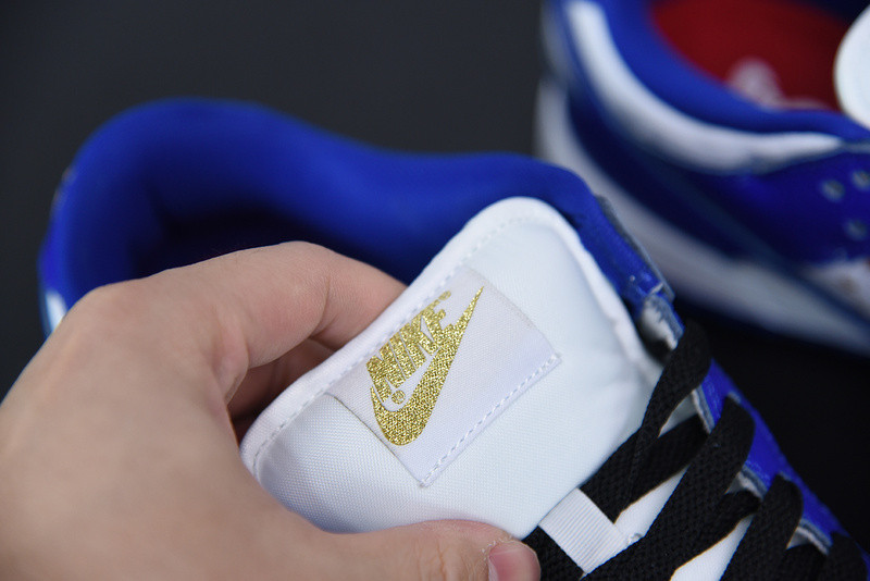 Supreme X NIKE SB DUNK LOW WHITE/METALLIC GOLD-HYPER BLUE DH3228-100