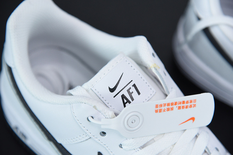 NIKE AIR FORCE 1 LOW IN WHITE AND GREY DD7113-100