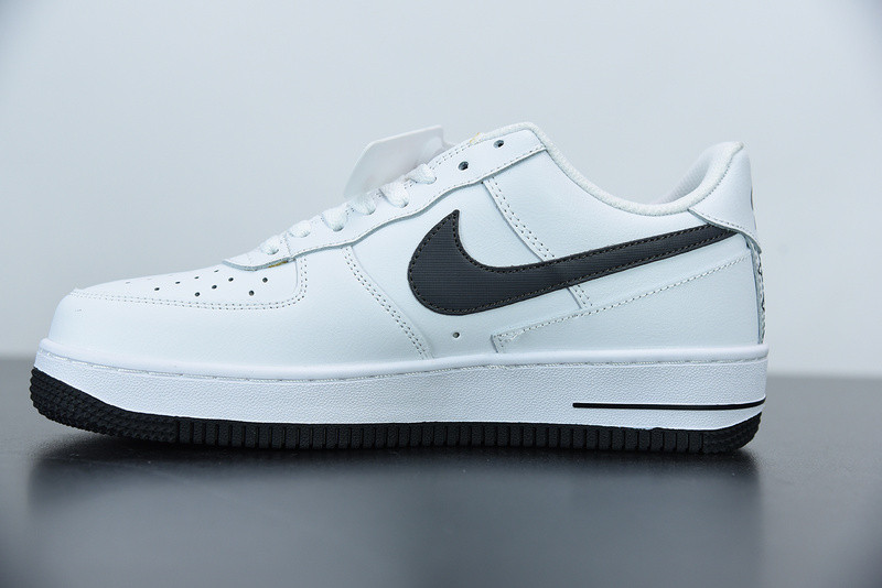 NIKE AIR FORCE 1 LOW IN WHITE AND GREY DD7113-100
