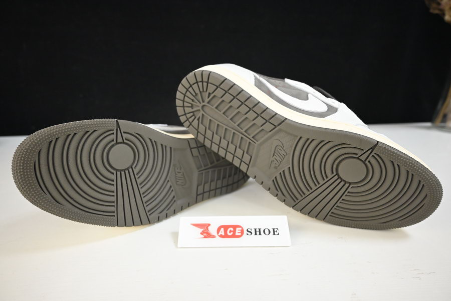 TRAVIS SCOTT X AIR JORDAN 1 LOW OG “REVERSE MOCHA” DM7866-162