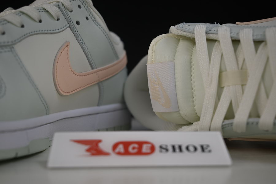 NIKE SB DUNK LOW BARELY GREEN (W) DD1503-104