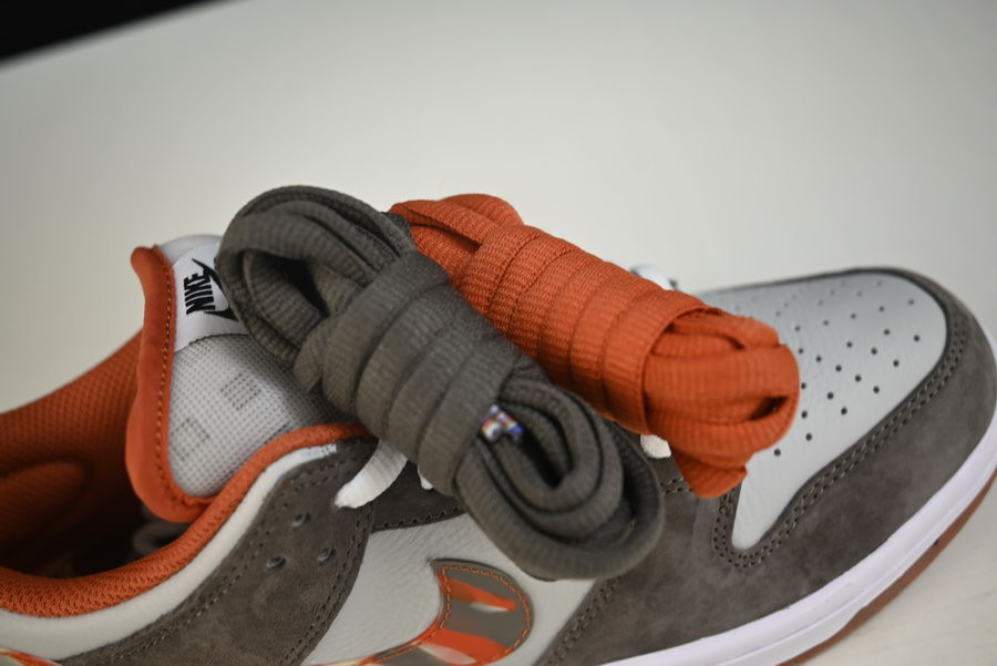 Crushed D.C. x Nike SB Dunk Low DH7782-001