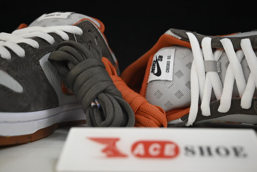 Crushed D.C. x Nike SB Dunk Low DH7782-001