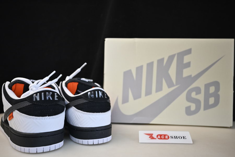 TIGHTBOOTH Nike SB Dunk Low FD2629-100 FD2629-100