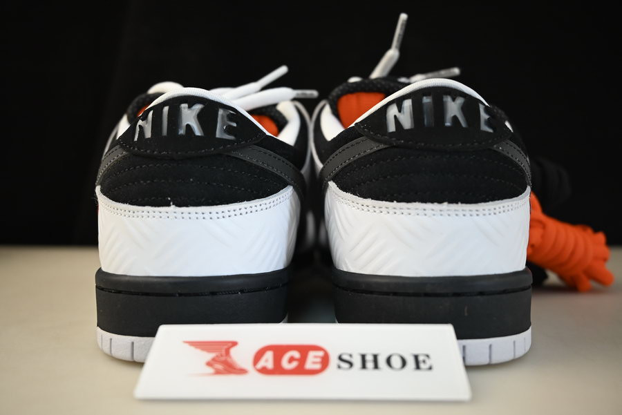 TIGHTBOOTH Nike SB Dunk Low FD2629-100 FD2629-100