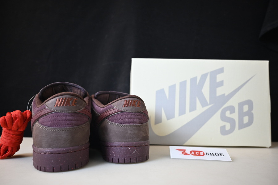 Nike SB Dunk Low Premium Valentine