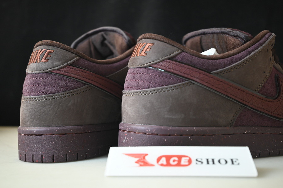 Nike SB Dunk Low Premium Valentine