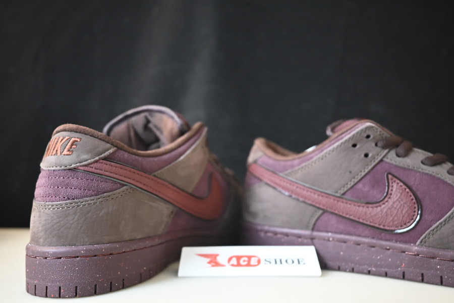Nike SB Dunk Low Premium Valentine