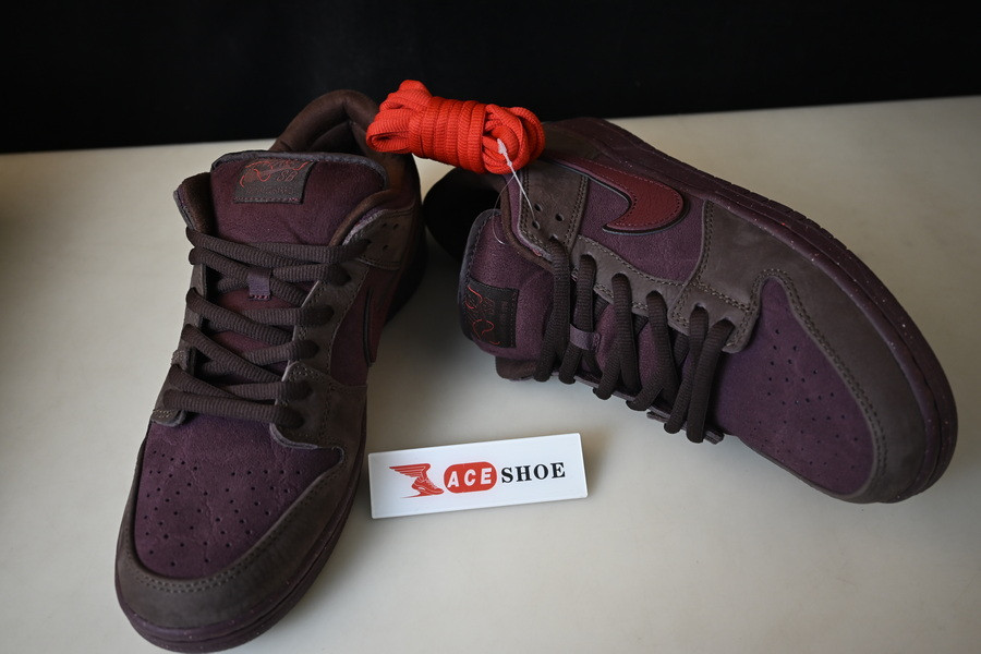 Nike SB Dunk Low Premium Valentine