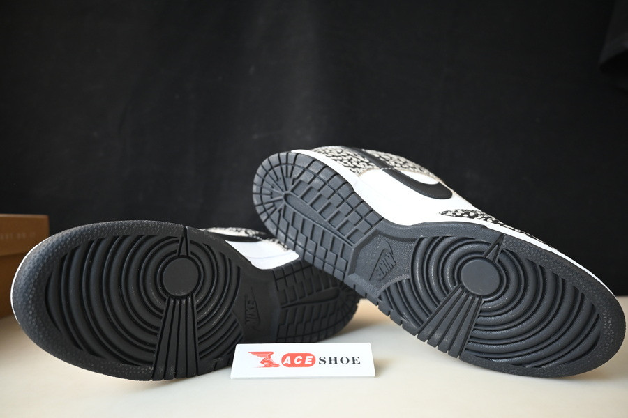 Supreme X NIKE SB DUNK LOW PRO SB