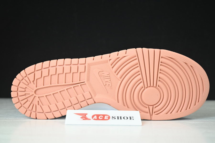 KYRIE IRVING X NIKE DUNK LOW BALTIC BLUE WHITE DN4179-400