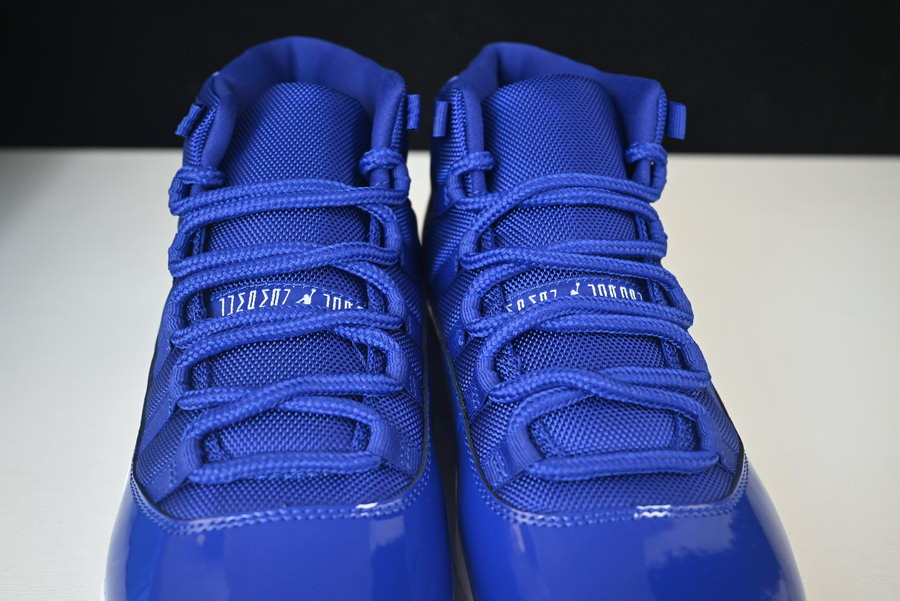 AIR JORDAN 11 RETRO