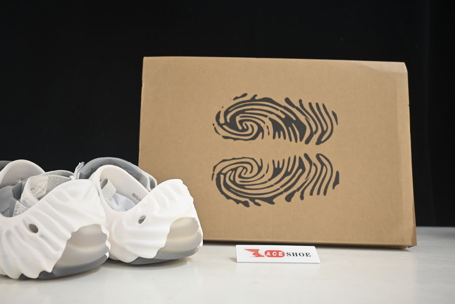 CROCS POLLEX CLOG BY SALEHE BEMBURY SPACKLE ALMOST WHITE