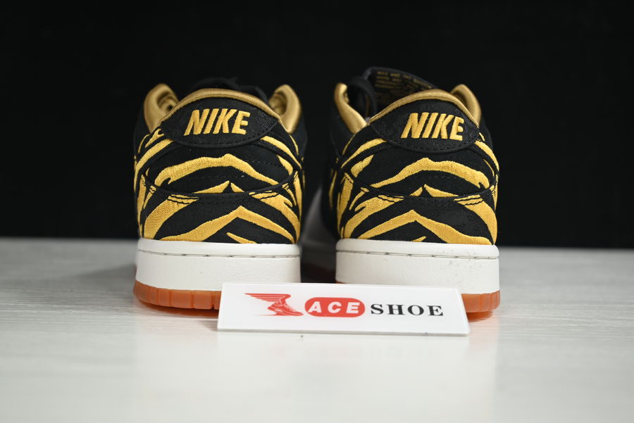 NIKE DUNK LOW “YEAR OF THE TIGER” DQ5351-001