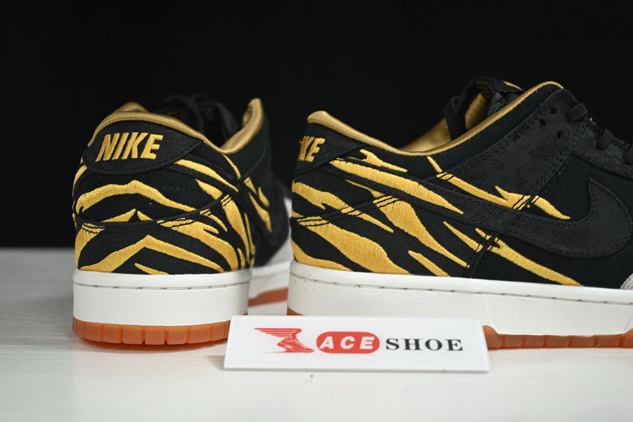 NIKE DUNK LOW “YEAR OF THE TIGER” DQ5351-001
