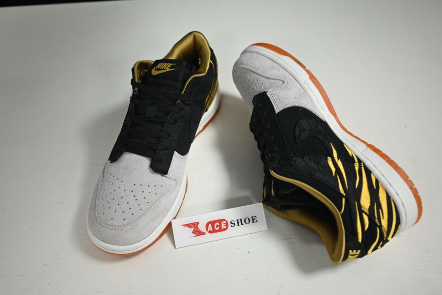 NIKE DUNK LOW “YEAR OF THE TIGER” DQ5351-001