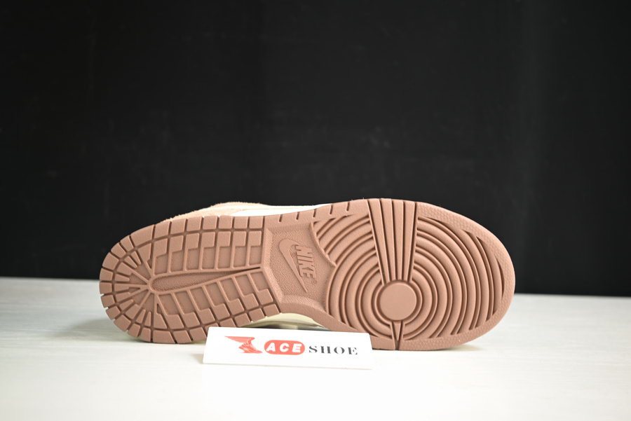 NIKE SB DUNK LOW PRM “MEDIUM CURRY” DD1390-100