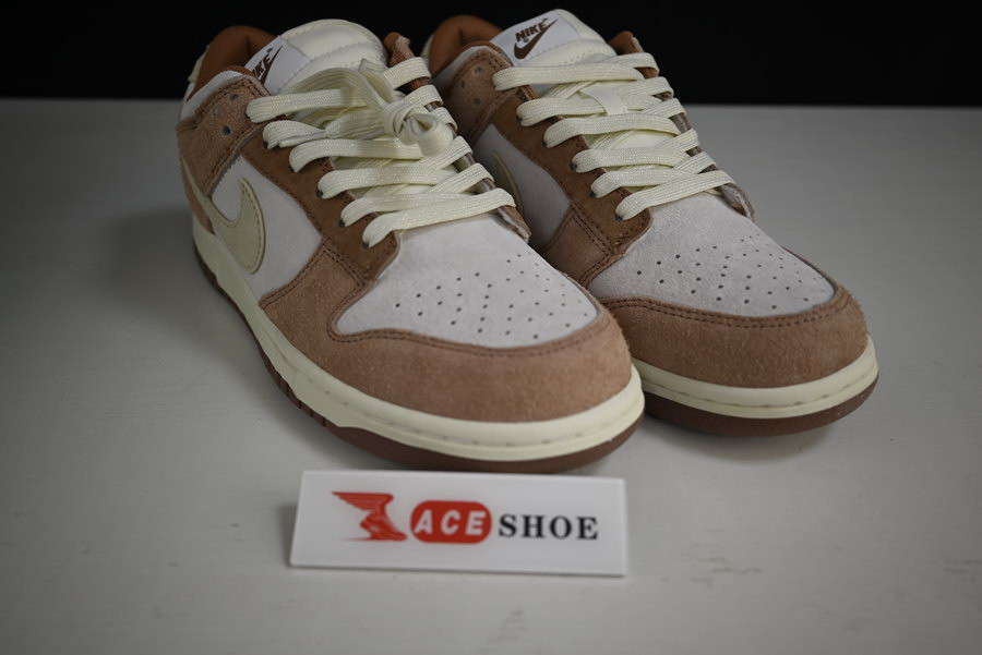 NIKE SB DUNK LOW PRM “MEDIUM CURRY” DD1390-100