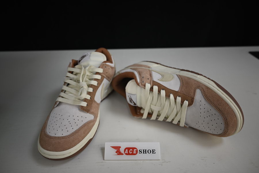 NIKE SB DUNK LOW PRM “MEDIUM CURRY” DD1390-100