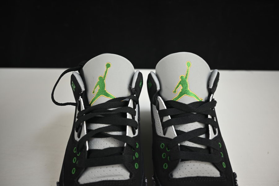 AIR JORDAN 3 RETRO ‘PINE GREEN’ CT8532-030