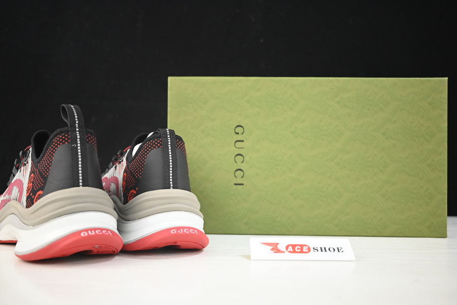G*u*i sneaker
