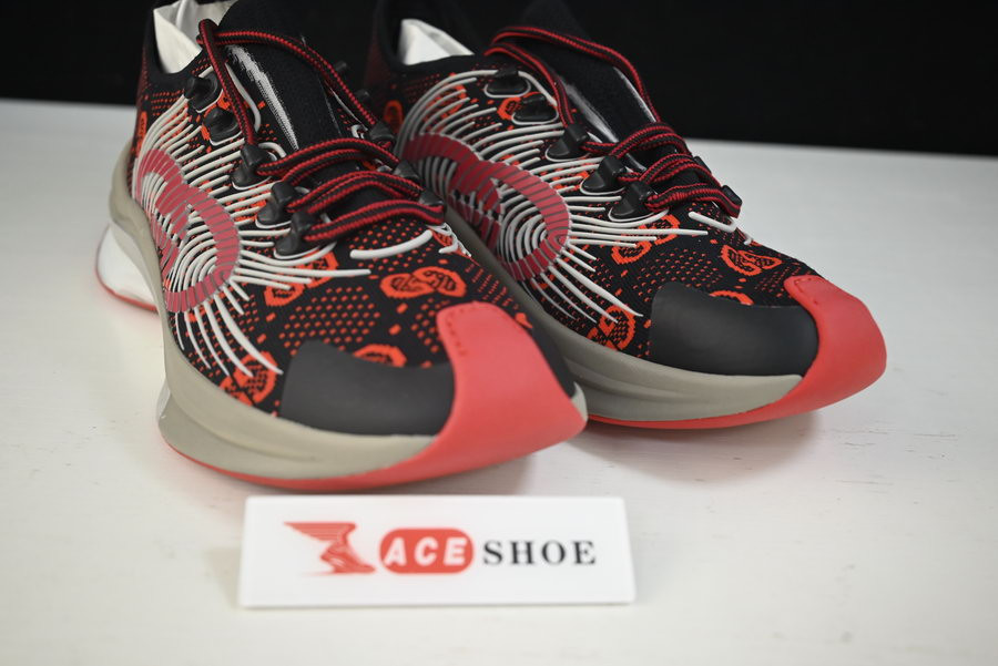 G*u*i sneaker