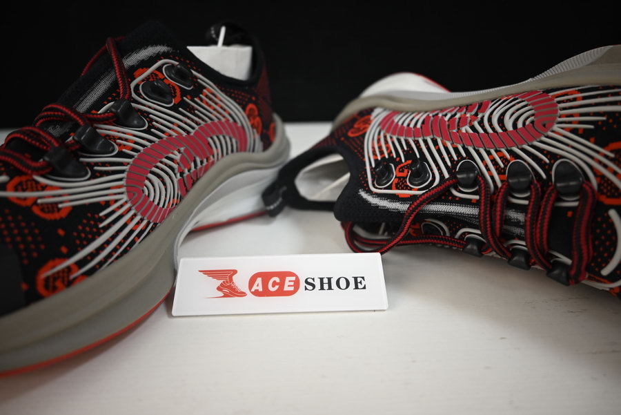G*u*i sneaker