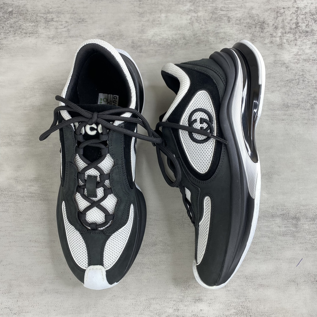 G*u*i sneaker