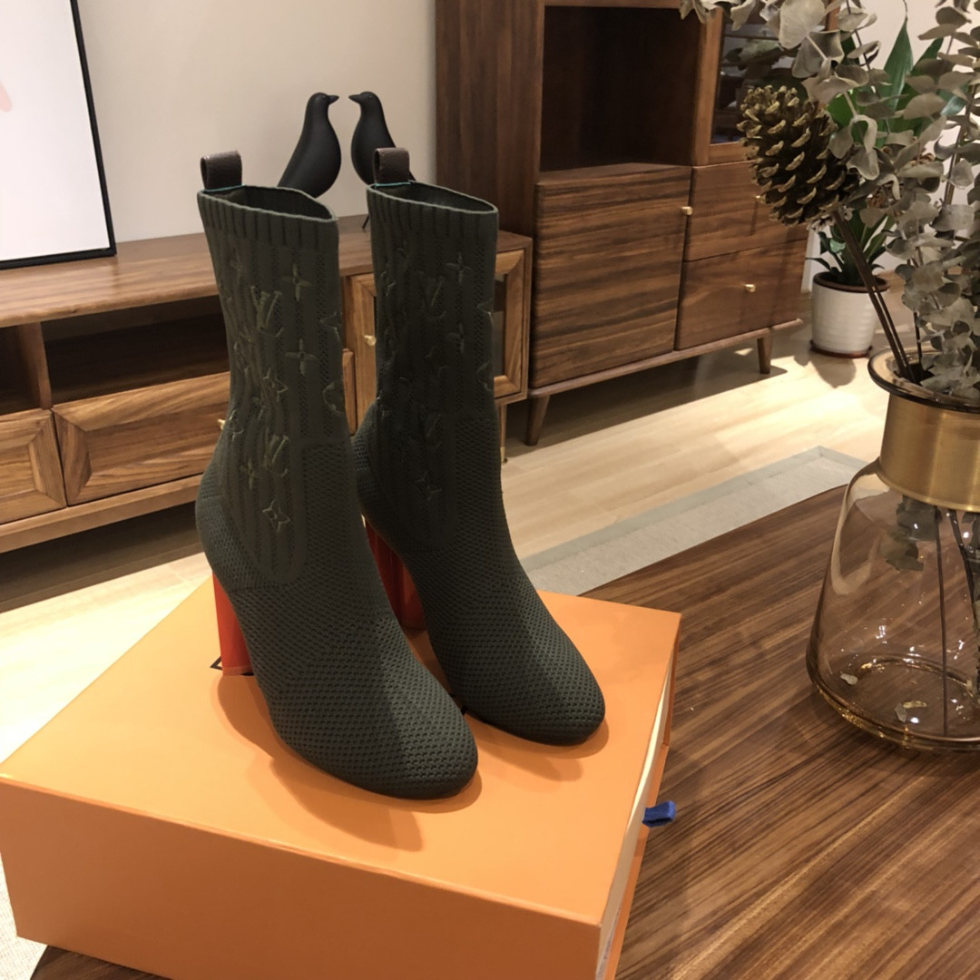 LVT BOOTS