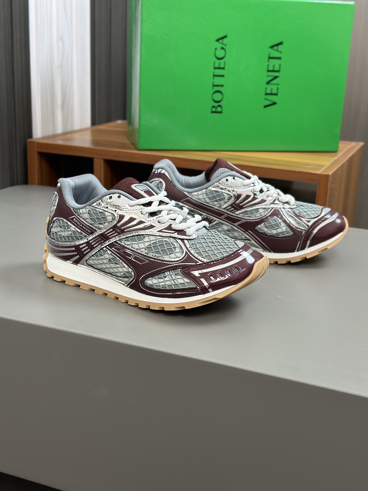 bo*te*ga Ve*ne*ta orbit sneaker