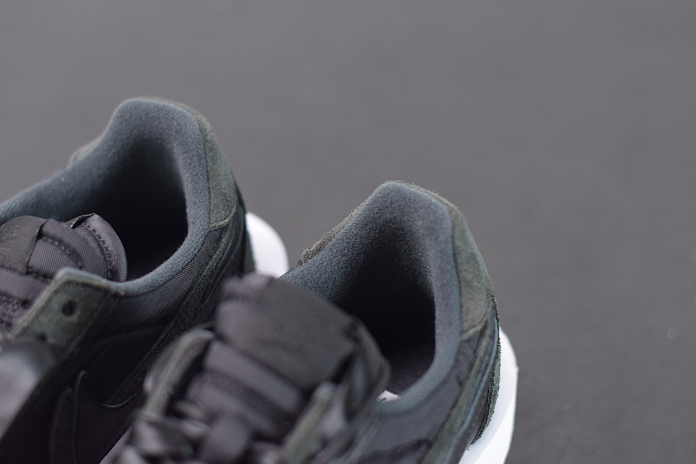 NIKE SACAI NIKE LDWAFFLE BLACK NYLON BV0073-002