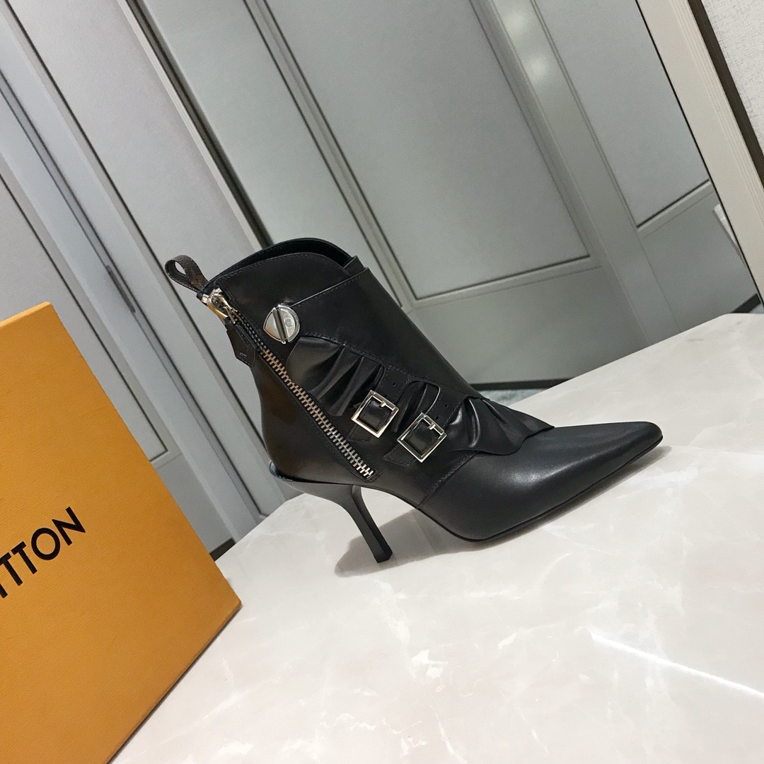 LVT BOOTS