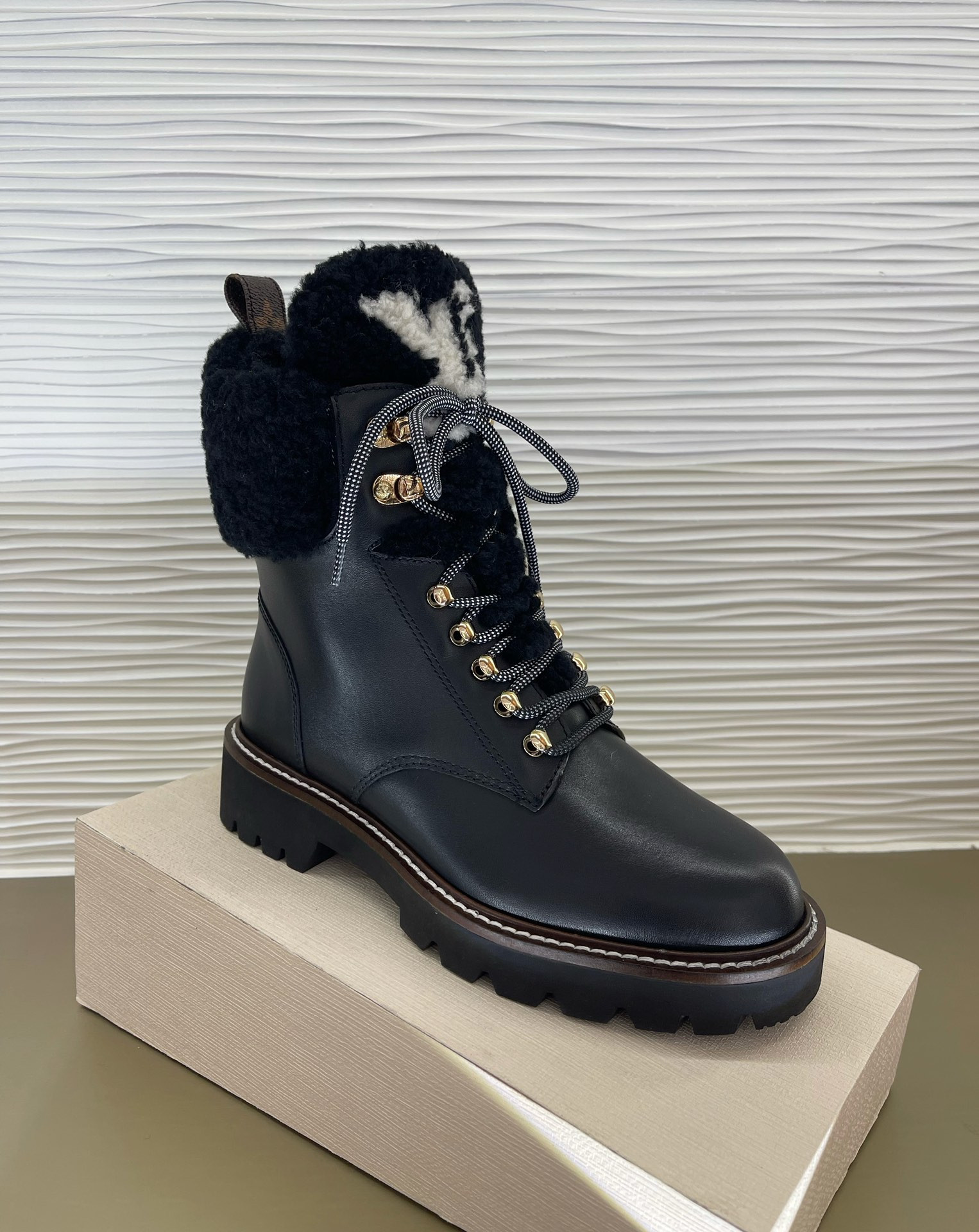 LVT BOOTS