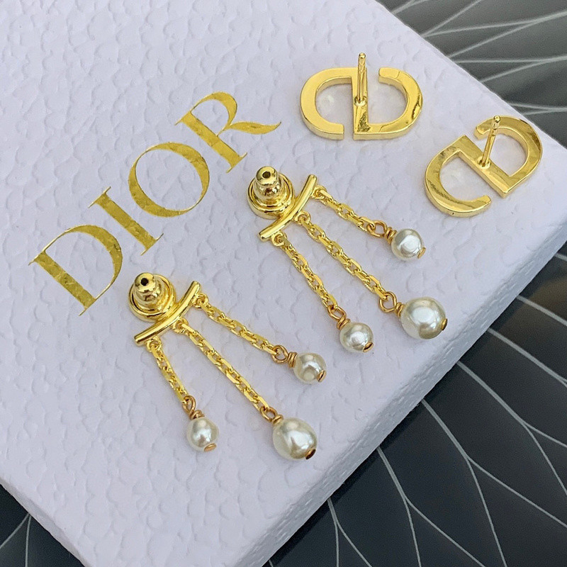 D10r earring