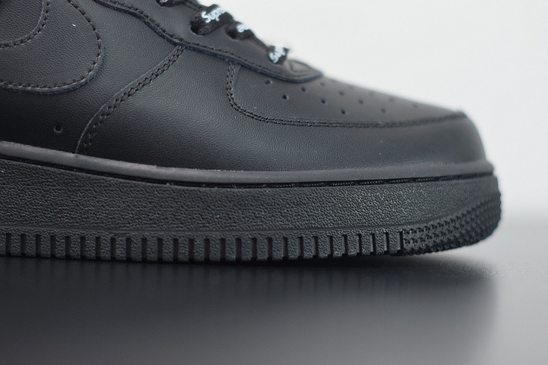 NIKE Supreme NIKE AIR FORCE 1 LOW BLACK CU9225-001